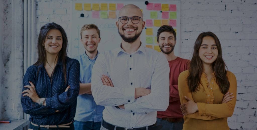 Equipe de profissionais com quadro kanban - Instituto Metaforma